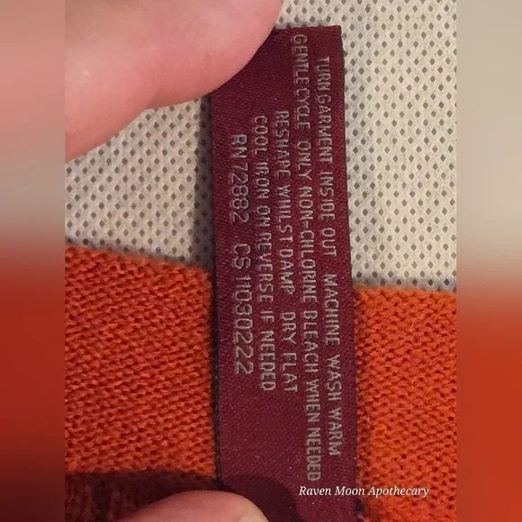 Women's Red Sweater - Picture 5 of 7